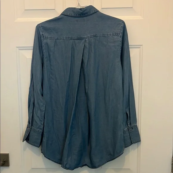 Izod Blue Denim Long Sleeve Button-Up Shirt - Picture 3 of 4